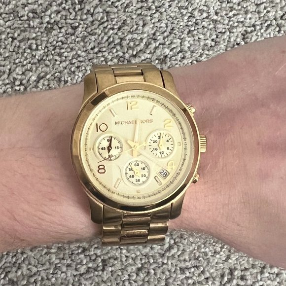 Michael Kors Mid-Size Runway MK5055 Wrist Watch for Women main image 7